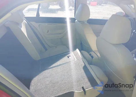 2010 Volkswagen Jetta Tdi z USA, uszkodzony, nr VIN 3VWRL7AJ9AM155138